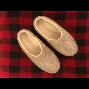Boiled wool slippers